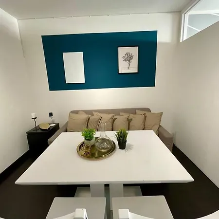 Hideaway With Terrace And Bbq * براغ